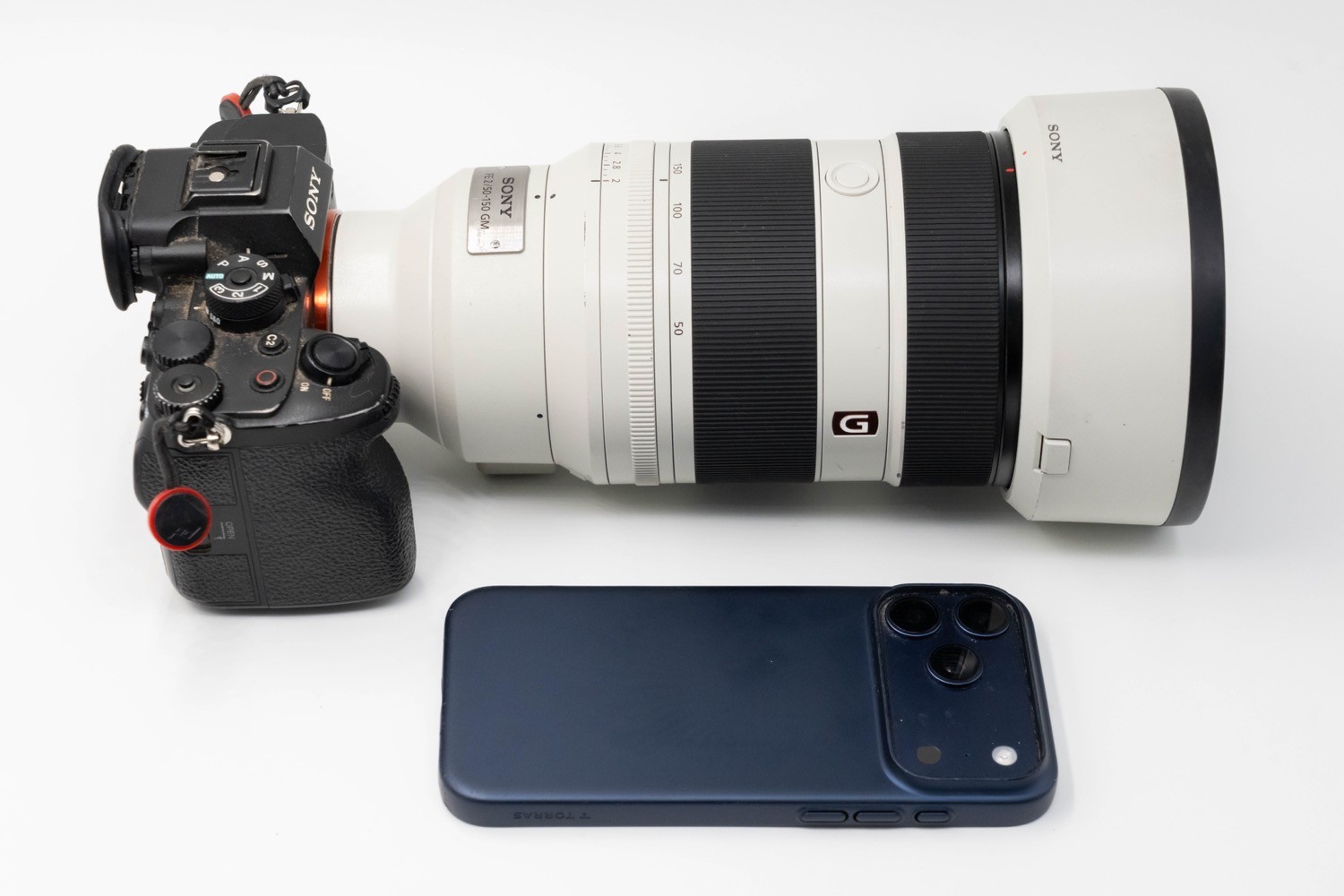 fig-big-camera-vs-phone